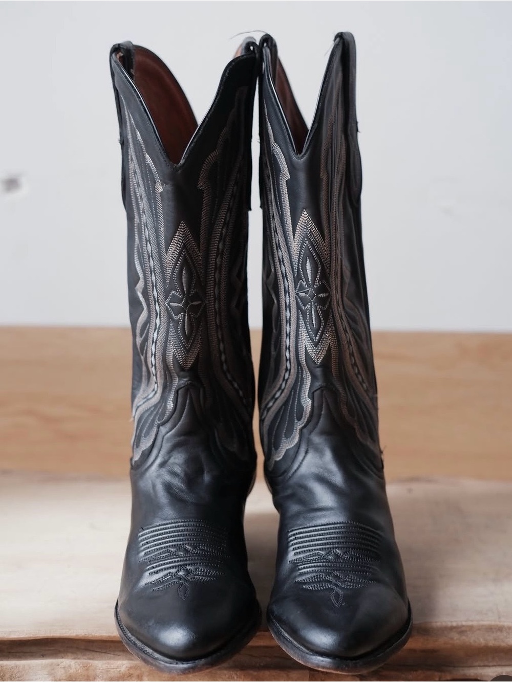 Women's Western Embroidered Leather Cowboy Boots